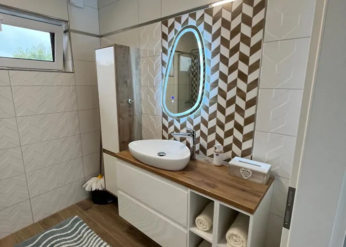 アパート Zita ボニャルツバシュ