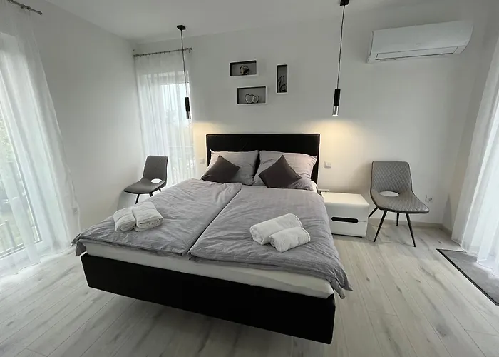 Zita アパート ボニャルツバシュ