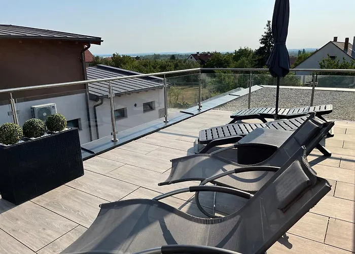 Zita アパート ボニャルツバシュ