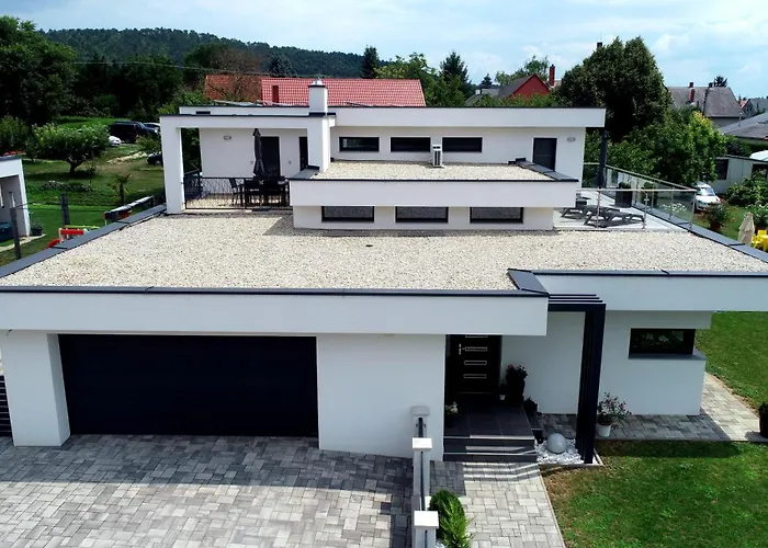 Zita * ボニャルツバシュ